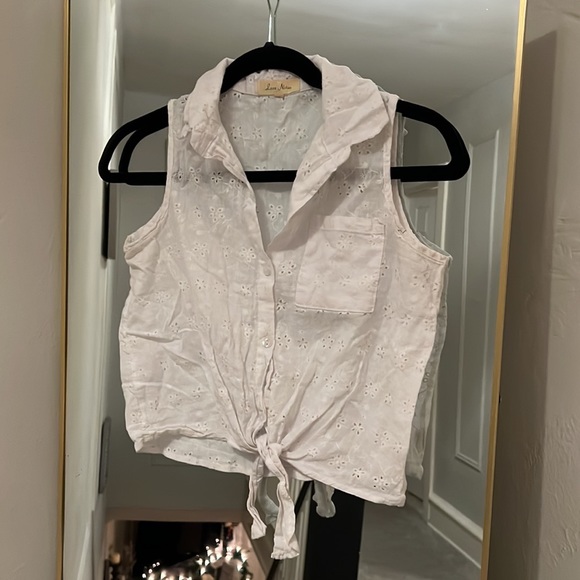 Love Notes Eyelet Collared Button Up Tie Front Tank Size S - Picture 5 of 10